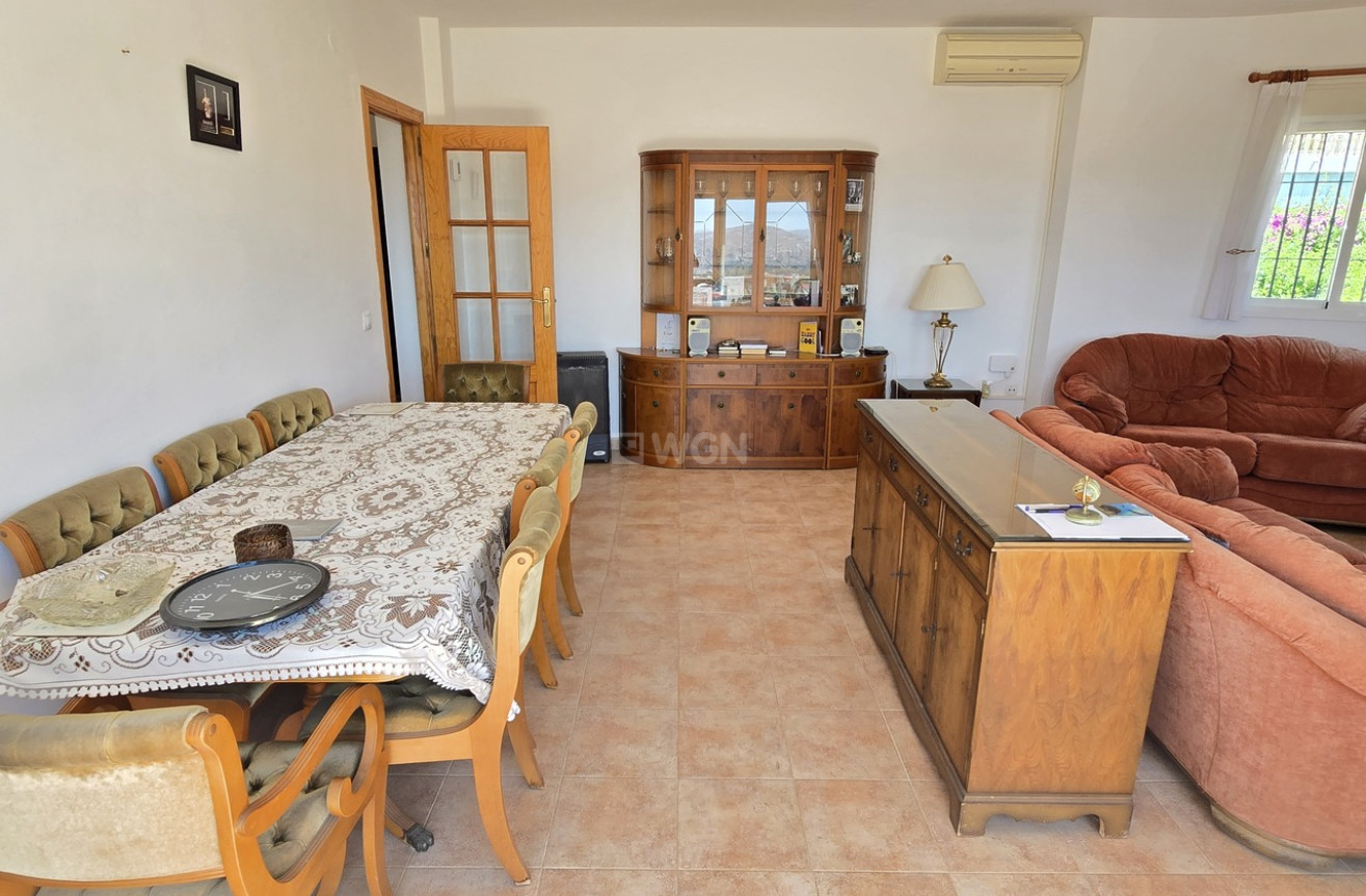 Odsprzedaż - Villa - Alcaucín - Inland