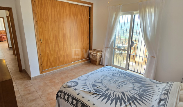 Odsprzedaż - Villa - Alcaucín - Inland