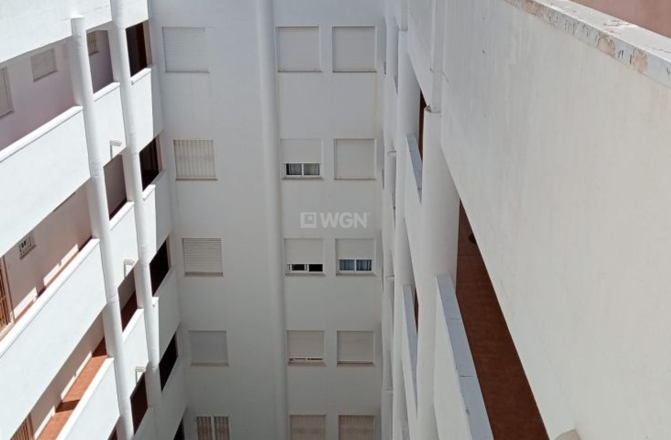 Resale - Apartment / flat - Torrevieja - Costa Blanca