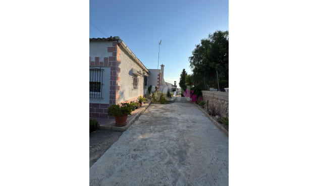 Resale - Villa - Albatera - Partida Lomas