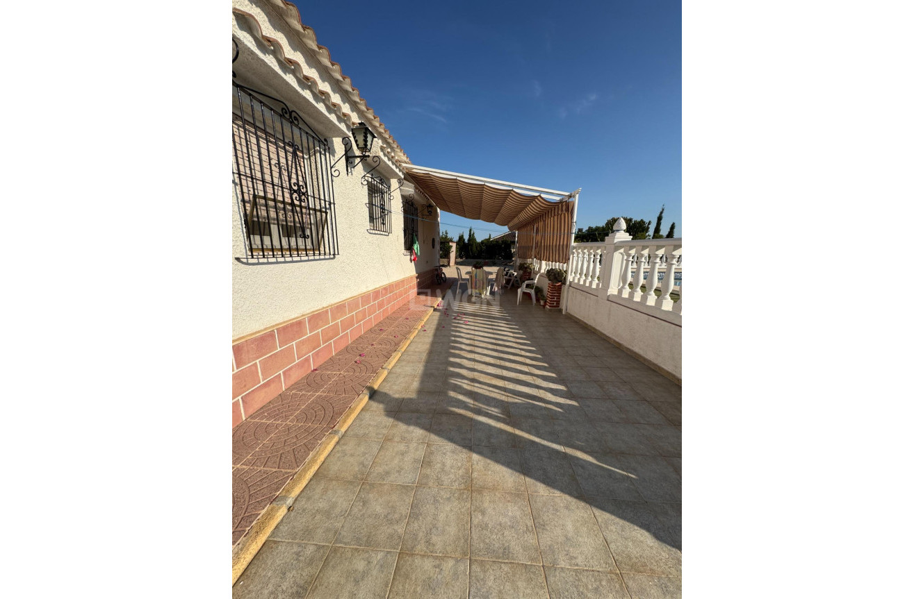 Resale - Villa - Albatera - Partida Lomas