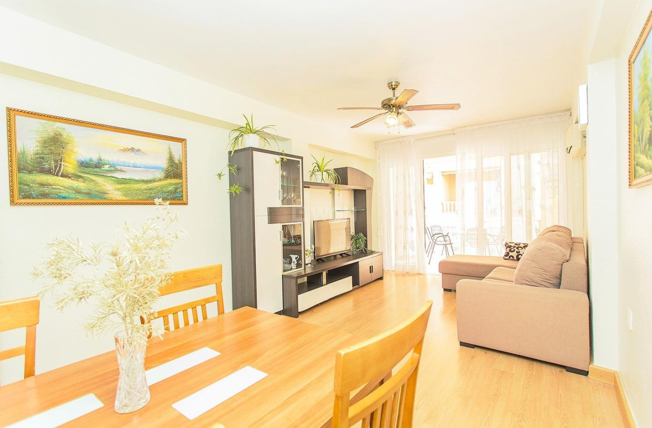 Resale - Apartment / flat - Torrevieja - Playa del Cura