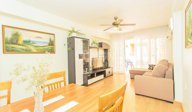 Resale - Apartment / flat - Torrevieja - Playa del Cura