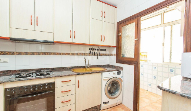 Resale - Apartment / flat - Torrevieja - Playa del Cura