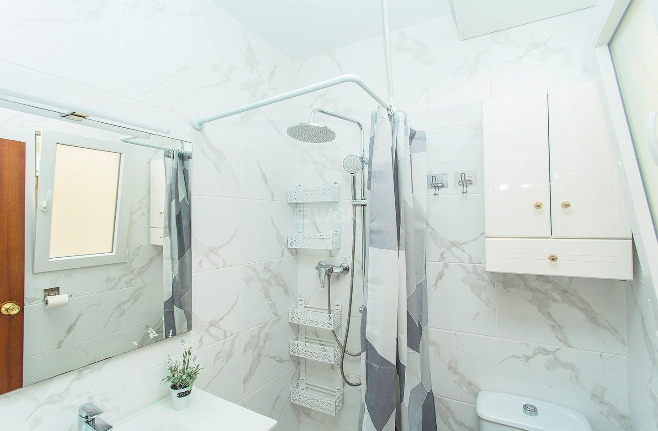 Resale - Apartment / flat - Torrevieja - Playa del Cura