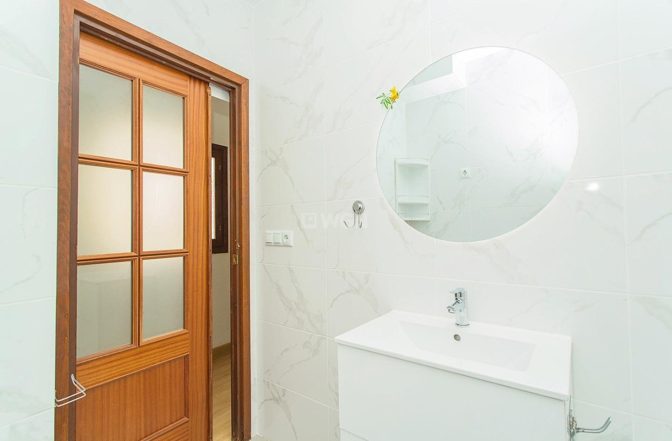 Resale - Apartment / flat - Torrevieja - Playa del Cura