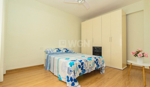 Resale - Apartment / flat - Torrevieja - Playa del Cura