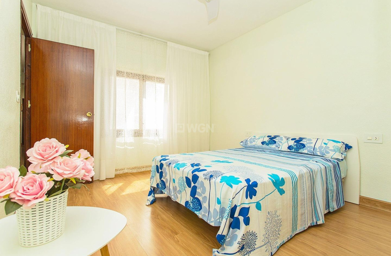 Resale - Apartment / flat - Torrevieja - Playa del Cura