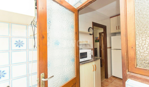 Resale - Apartment / flat - Torrevieja - Playa del Cura