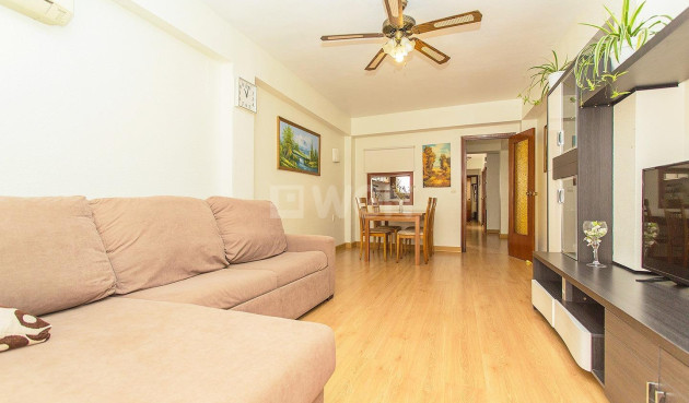 Resale - Apartment / flat - Torrevieja - Playa del Cura