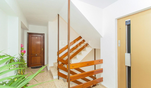 Resale - Apartment / flat - Torrevieja - Playa del Cura