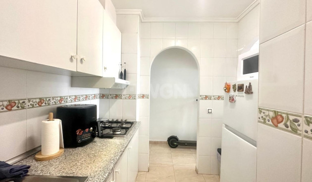 Odsprzedaż - Mieszkanie w bloku - Torrevieja - Estacion De Autobuses