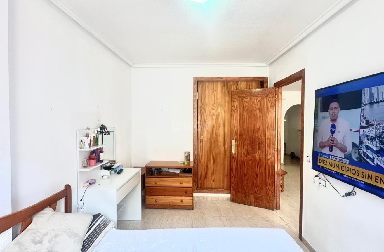 Odsprzedaż - Mieszkanie w bloku - Torrevieja - Estacion De Autobuses