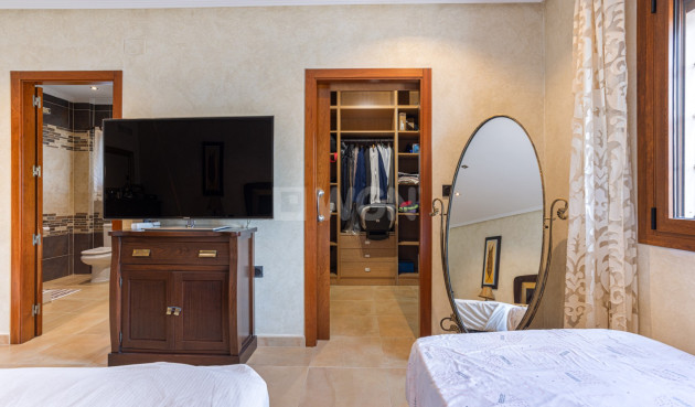 Resale - Villa - Los Montesinos - Costa Blanca