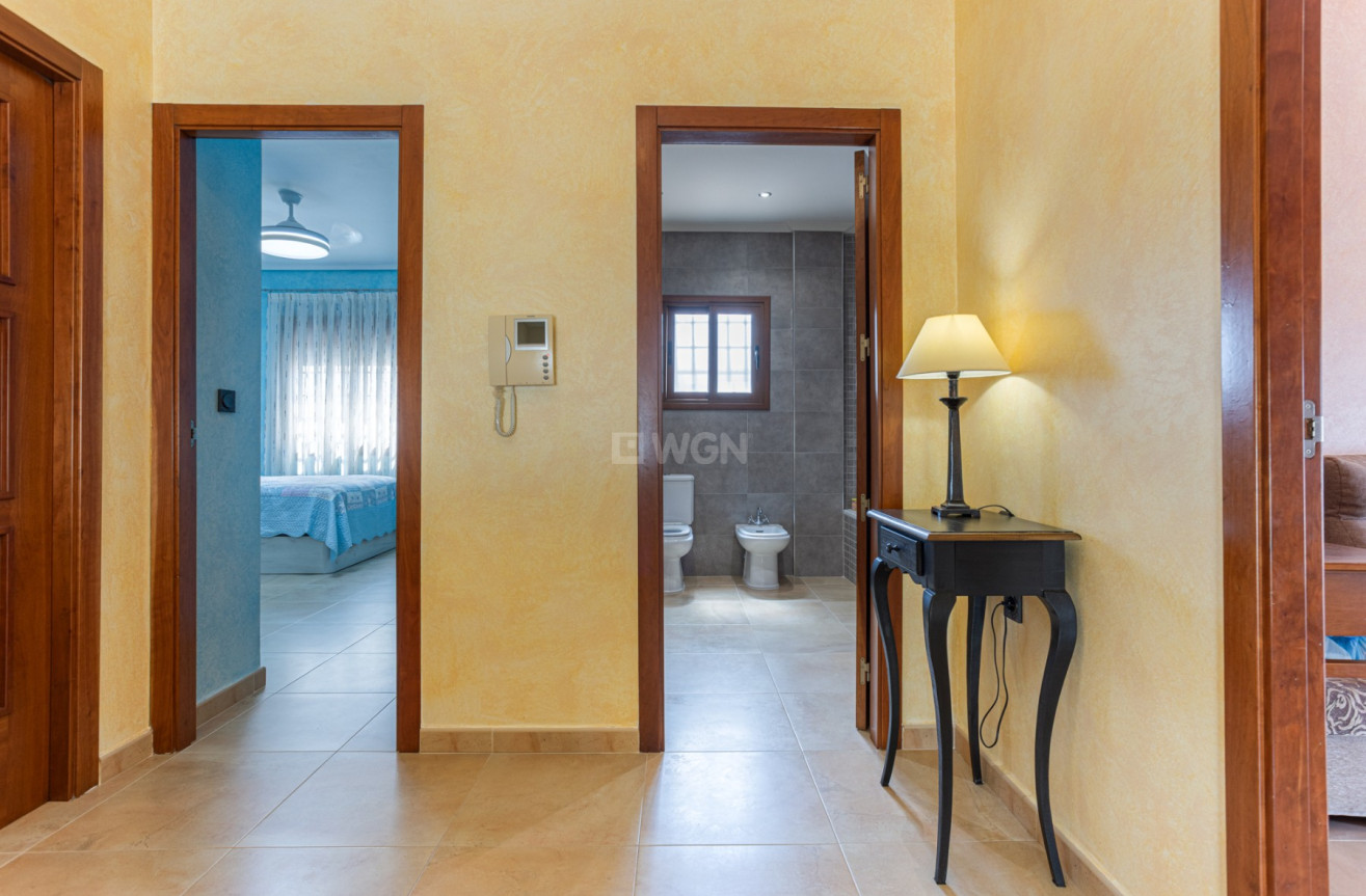 Resale - Villa - Los Montesinos - Costa Blanca