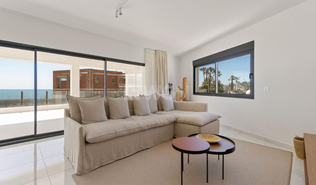 Resale - Villa - Torrevieja - La Veleta