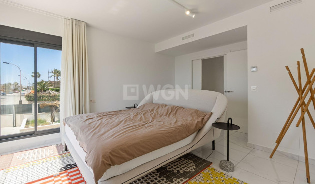 Resale - Villa - Torrevieja - La Veleta