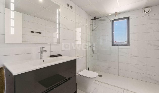 Resale - Villa - Torrevieja - La Veleta