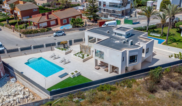 Resale - Villa - Torrevieja - La Veleta