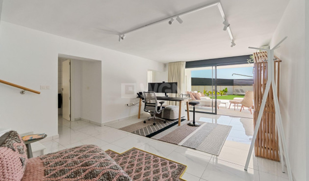 Resale - Villa - Torrevieja - La Veleta