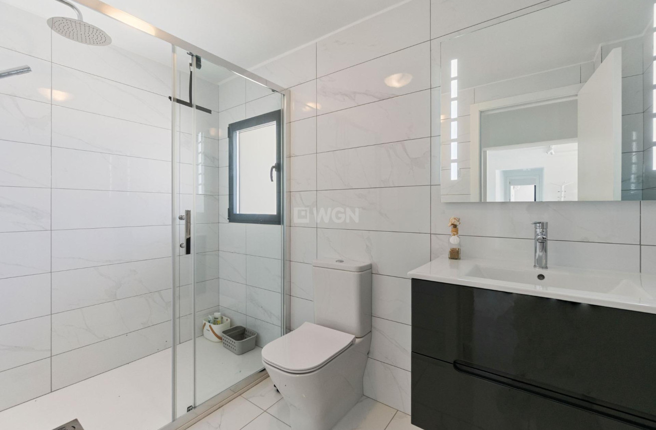 Resale - Villa - Torrevieja - La Veleta