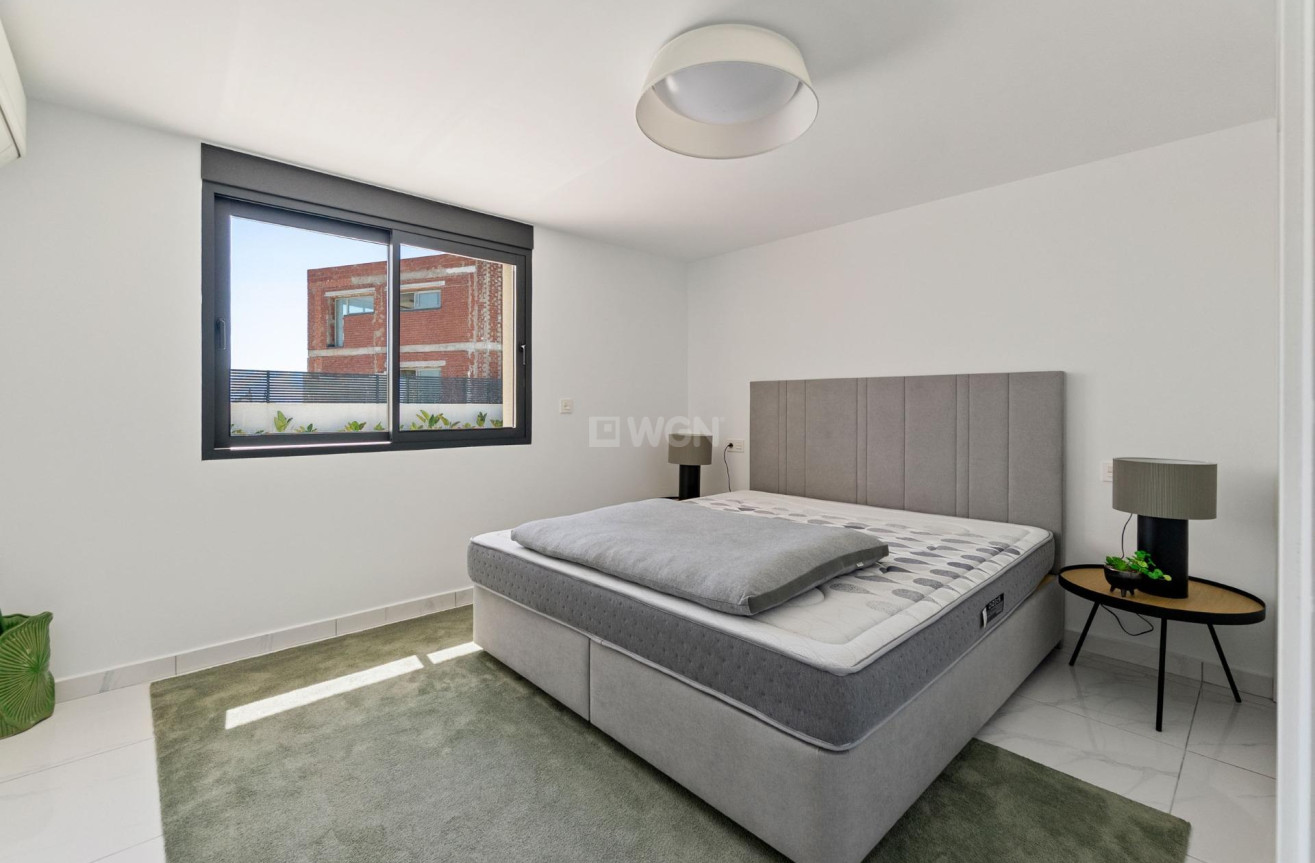 Resale - Villa - Torrevieja - La Veleta