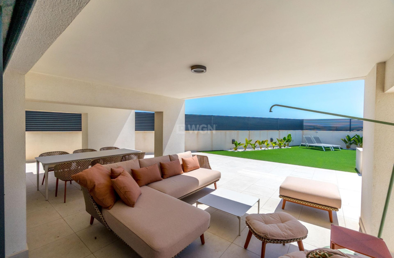 Resale - Villa - Torrevieja - La Veleta
