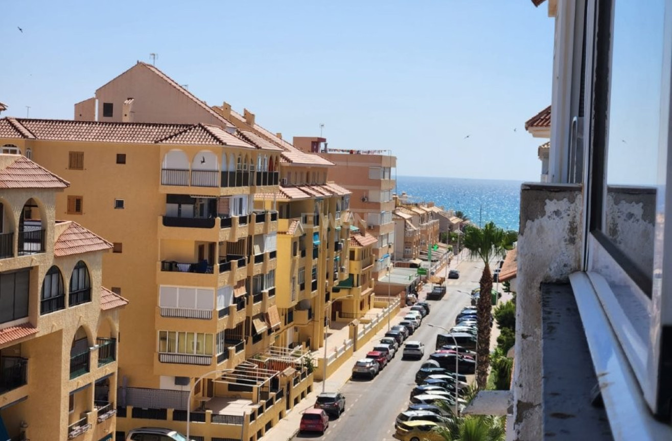 Resale - Apartment / flat - La Mata - Costa Blanca
