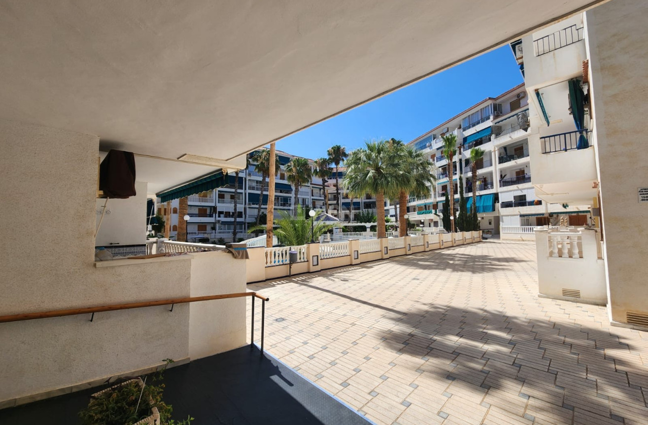 Resale - Apartment / flat - La Mata - Costa Blanca