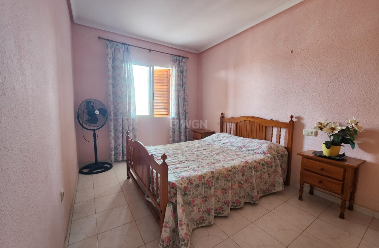 Resale - Apartment / flat - La Mata - Costa Blanca