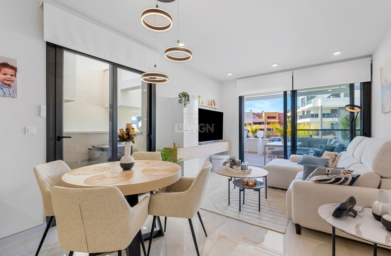 Odsprzedaż - Mieszkanie w bloku - Playa Flamenca - Costa Blanca