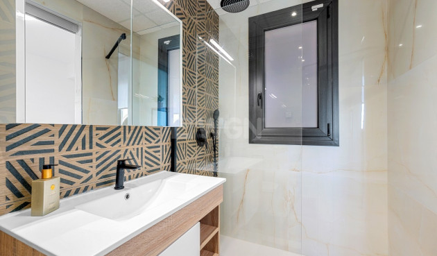 Odsprzedaż - Mieszkanie w bloku - Playa Flamenca - Costa Blanca