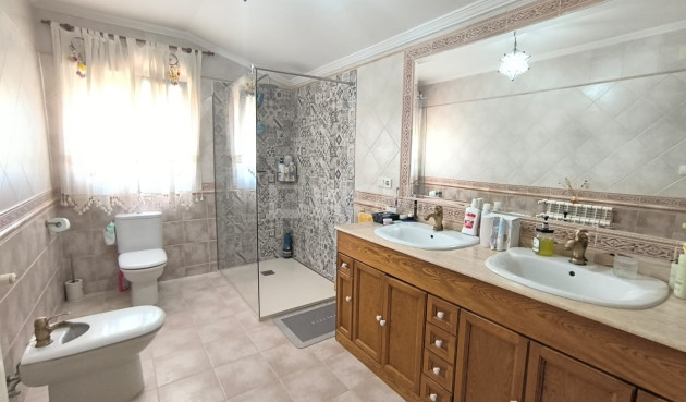 Odsprzedaż - Villa - Yecla - Inland