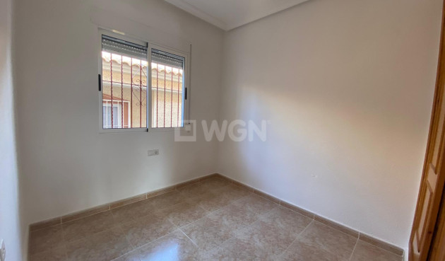 Odsprzedaż - Kamienica - Algorfa - Inland