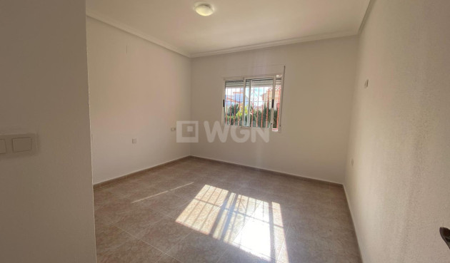 Odsprzedaż - Kamienica - Algorfa - Inland