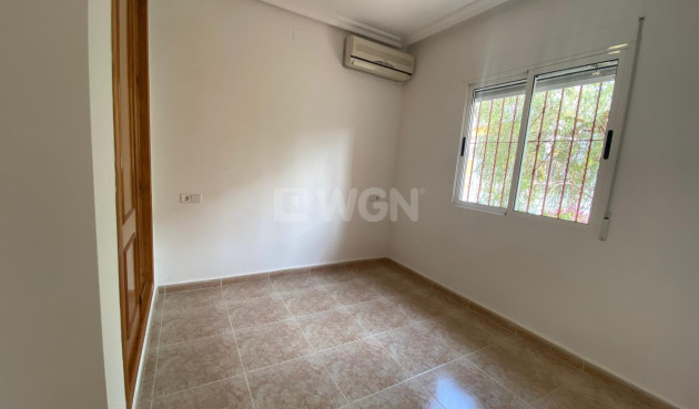 Odsprzedaż - Kamienica - Algorfa - Inland