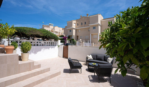 Resale - Villa - Orihuela Costa - Los Almendros-la Florida