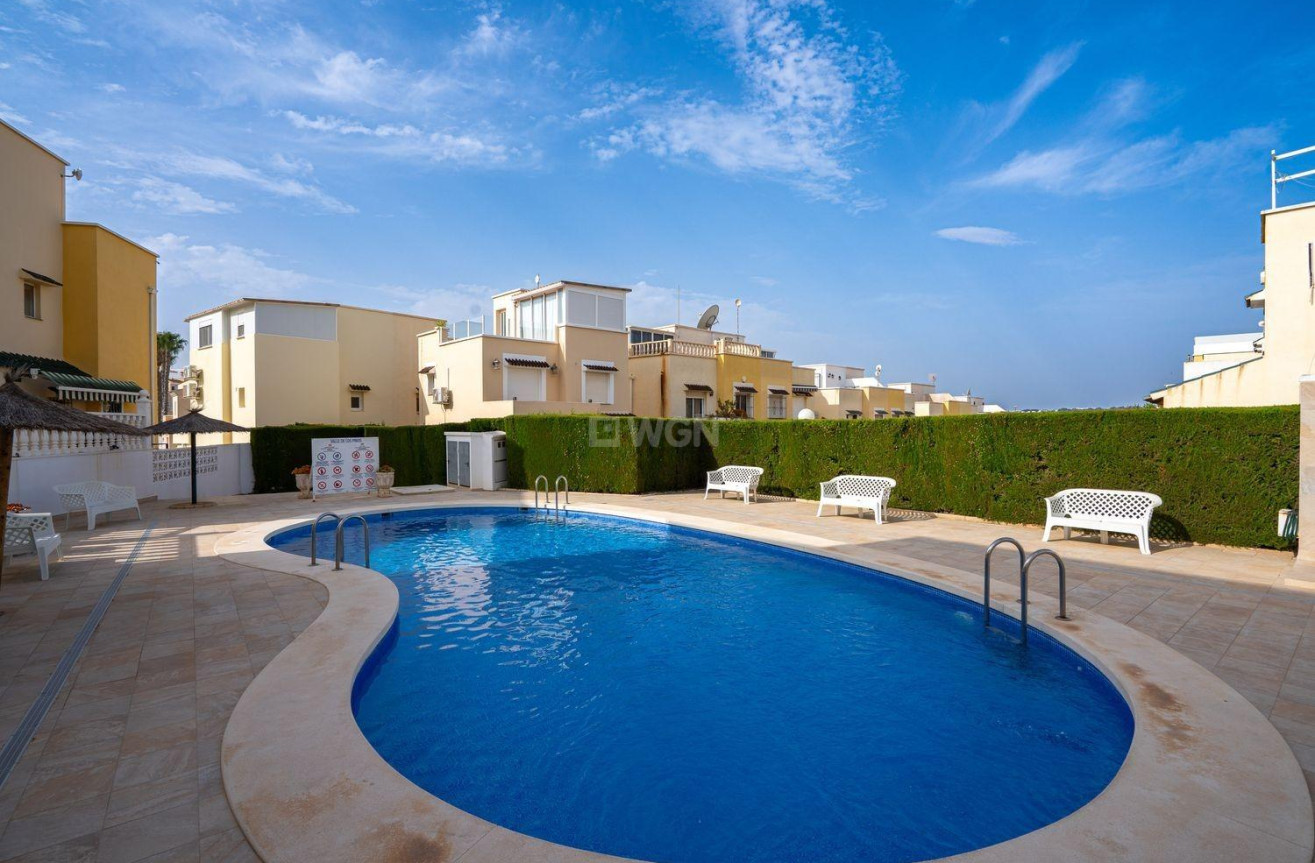 Resale - Villa - Orihuela Costa - Los Almendros-la Florida