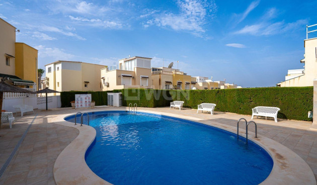 Resale - Villa - Orihuela Costa - Los Almendros-la Florida