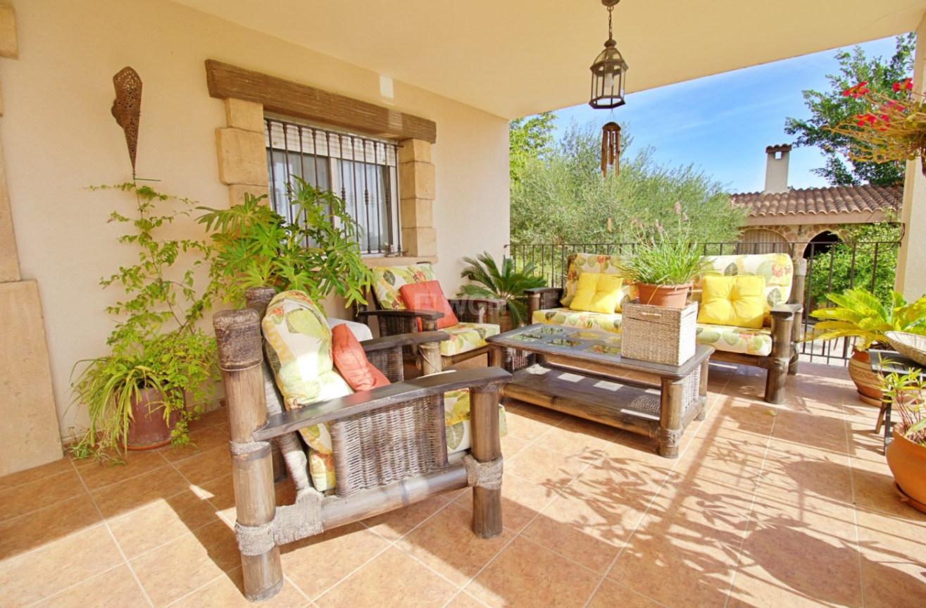 Odsprzedaż - Villa - Elche Pedanías - Valverde