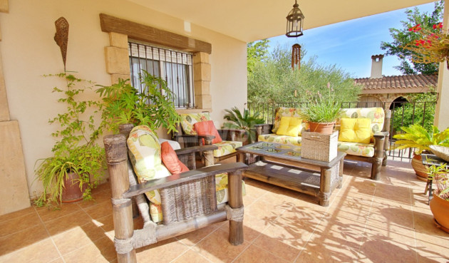 Odsprzedaż - Villa - Elche Pedanías - Valverde