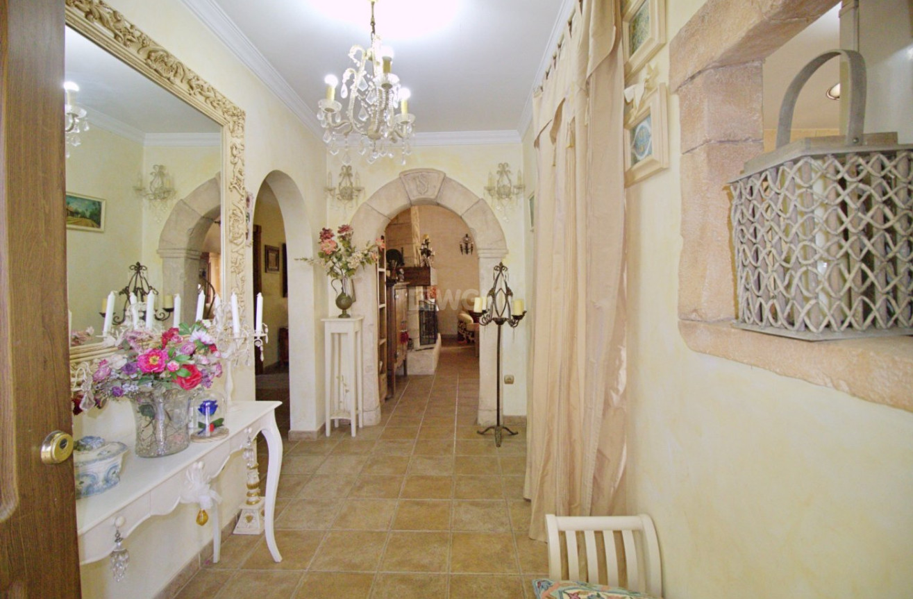 Odsprzedaż - Villa - Elche Pedanías - Valverde