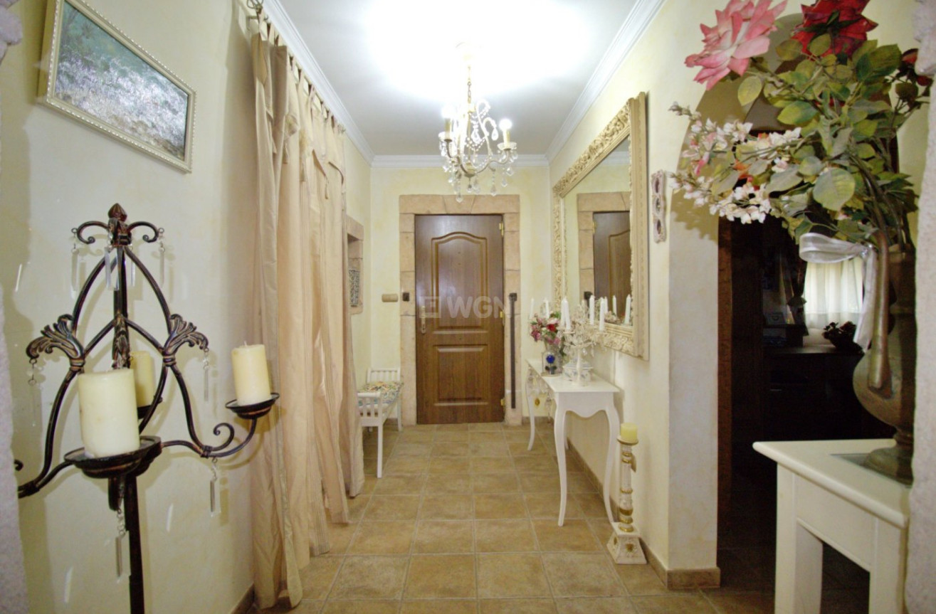 Odsprzedaż - Villa - Elche Pedanías - Valverde