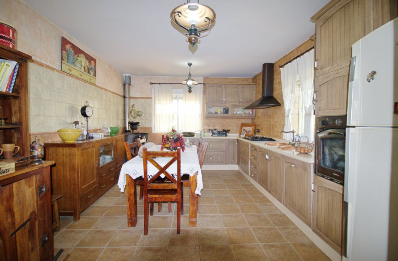 Odsprzedaż - Villa - Elche Pedanías - Valverde