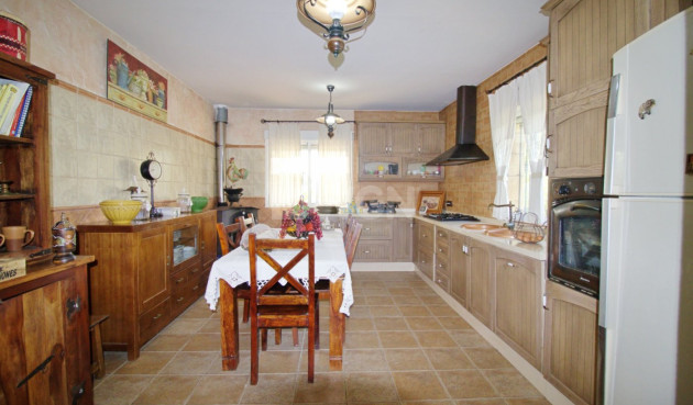 Odsprzedaż - Villa - Elche Pedanías - Valverde