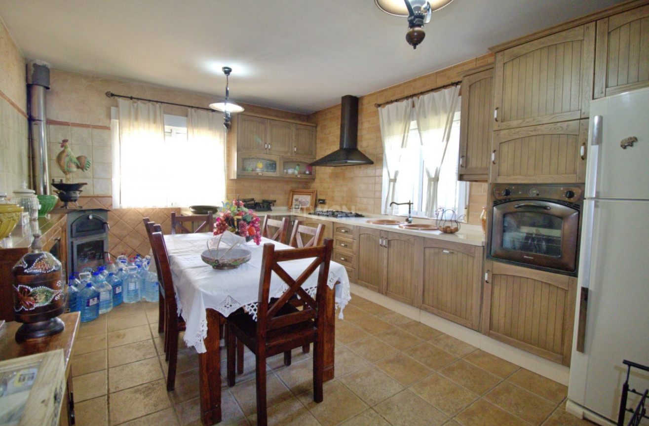 Odsprzedaż - Villa - Elche Pedanías - Valverde