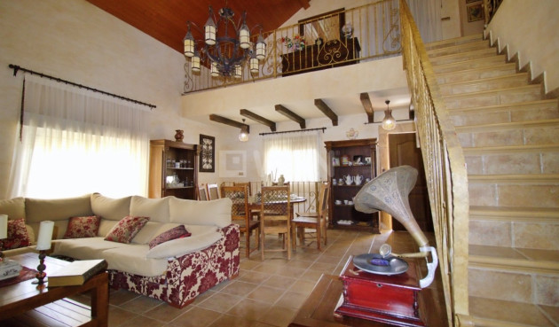 Odsprzedaż - Villa - Elche Pedanías - Valverde