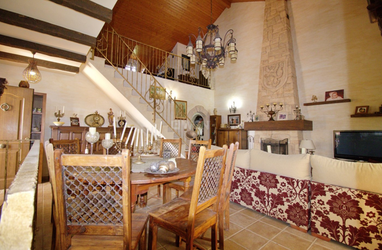 Odsprzedaż - Villa - Elche Pedanías - Valverde