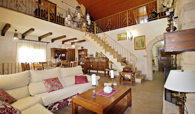 Odsprzedaż - Villa - Elche Pedanías - Valverde