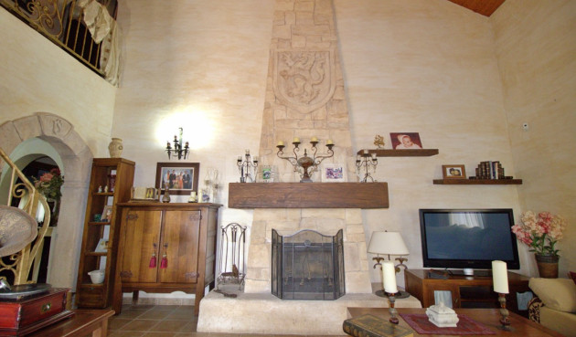 Odsprzedaż - Villa - Elche Pedanías - Valverde